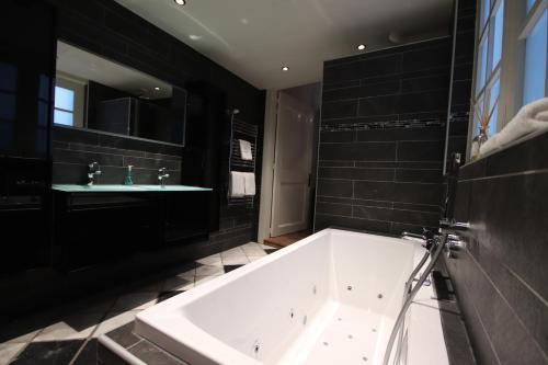 Boutique Hotel Steenhof Suites