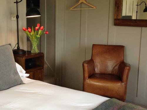 Bed & Breakfast Number Fifty Town House