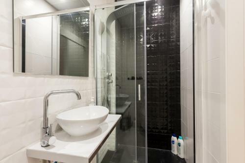 Apartamento Baron Suites Reina
