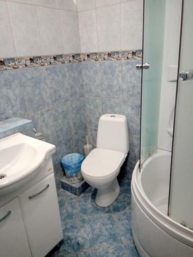 Hostal Rooms On Akademika Lavrentyeva 8