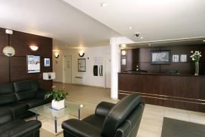 Hotel Comfort Suites Le-port-marly Paris Ouest