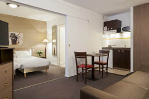 Hotel Comfort Suites Le-port-marly Paris Ouest