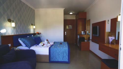 Green Forest Hotel - Adults Only