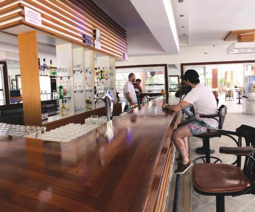 Green Forest Hotel - Adults Only