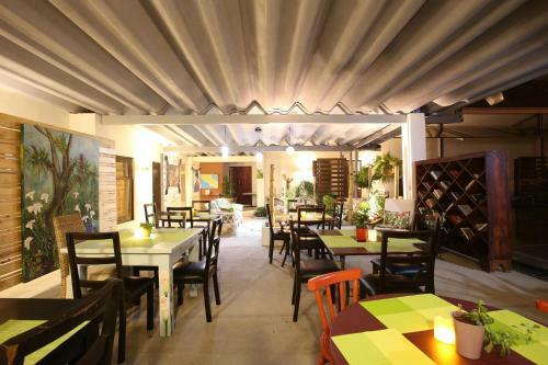Casa Mar�a Aeropuerto B&B