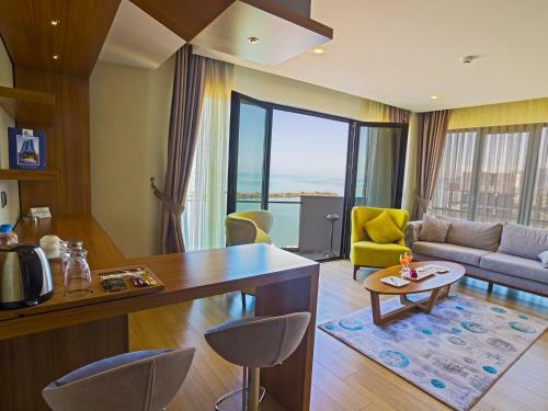 Hotel Alesha Suite