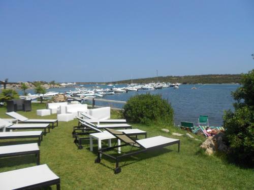 Baia De Bahas - Apartments & Resort