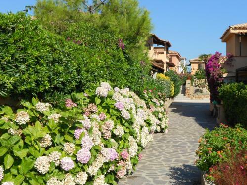 Baia De Bahas - Apartments & Resort