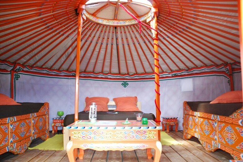 Agroturismo � Yourtes De Provence