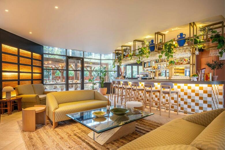 Renaissance Paris La Defense Hotel, A Marriott Luxury & Lifestyle Hotel