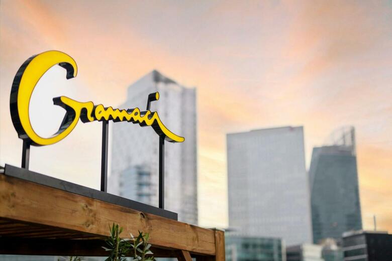 Renaissance Paris La Defense Hotel, A Marriott Luxury & Lifestyle Hotel