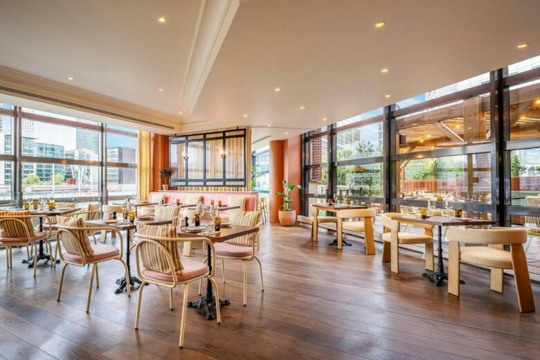 Renaissance Paris La Defense Hotel, A Marriott Luxury & Lifestyle Hotel