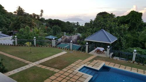 Hostal Bambous River Lodge