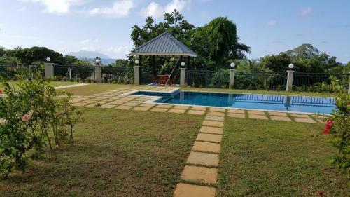 Hostal Bambous River Lodge
