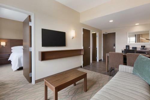 Hotel Embassy Suites By Hilton Akron Canton Airport