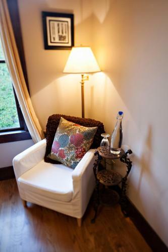 The Gatewood Bed And Breakfast