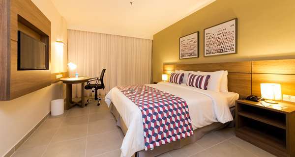 Hotel Tulip Inn Campos