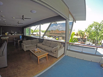 Hostal Parrot Fish Lodge Port Douglas Backpackers