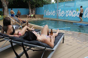 Hostal Parrot Fish Lodge Port Douglas Backpackers