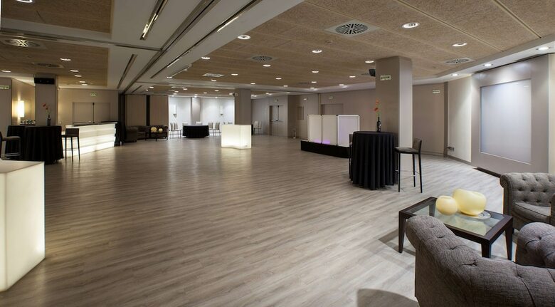 Hotel NH Pamplona Iru�a Park