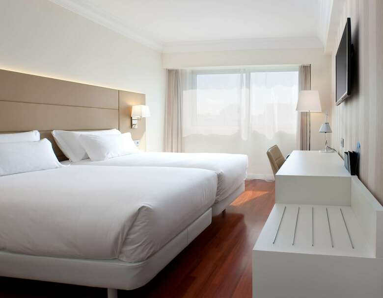 Hotel NH Pamplona Iru�a Park