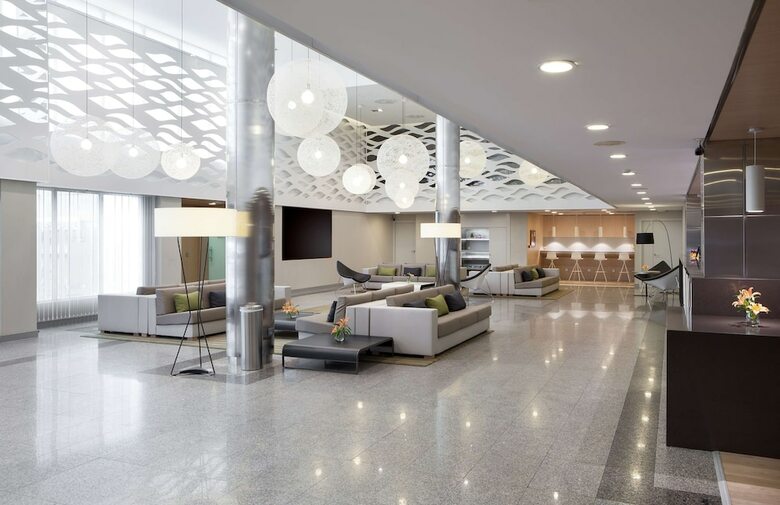 Hotel NH Pamplona Iru�a Park