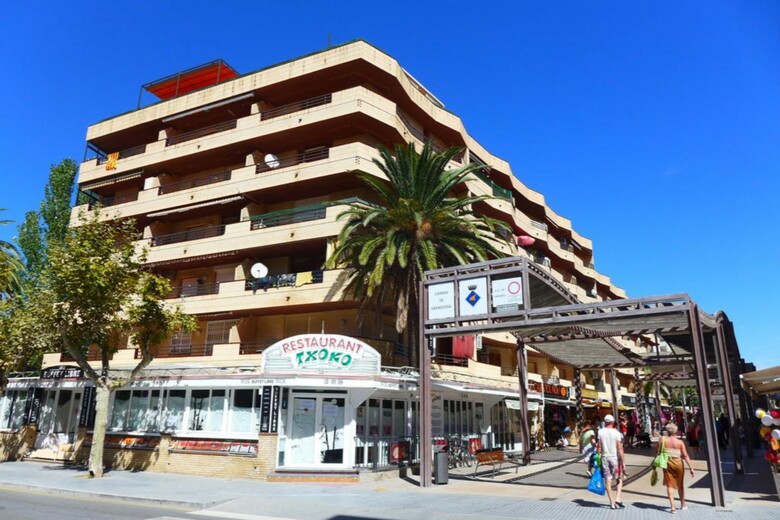 Villa Zahara / Azahar