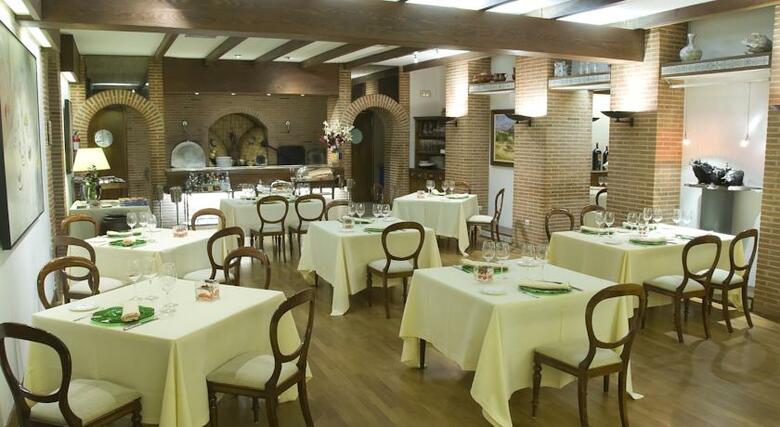 Hotel Los Arcos