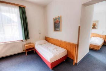 Hostal Euro Youth Hotel & Krone