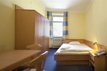 Hostal Euro Youth Hotel & Krone