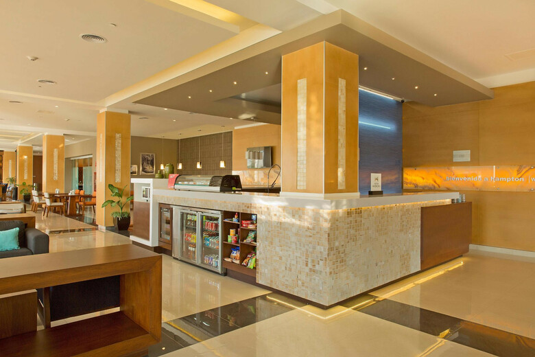 Hotel Hampton Inn & Suites Paraiso