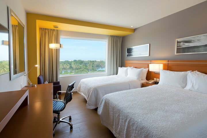 Hotel Hampton Inn & Suites Paraiso
