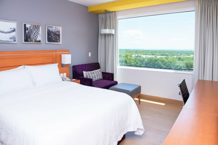 Hotel Hampton Inn & Suites Paraiso