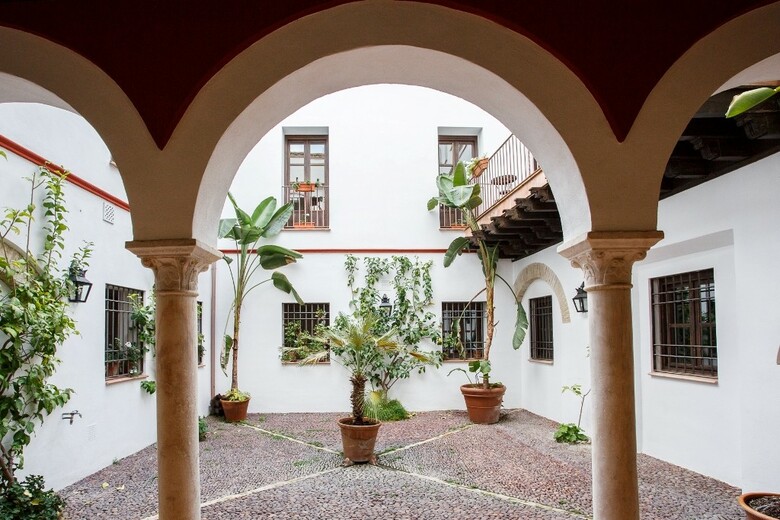 Apartamentos Turisticos  Los Patios De La Juderia