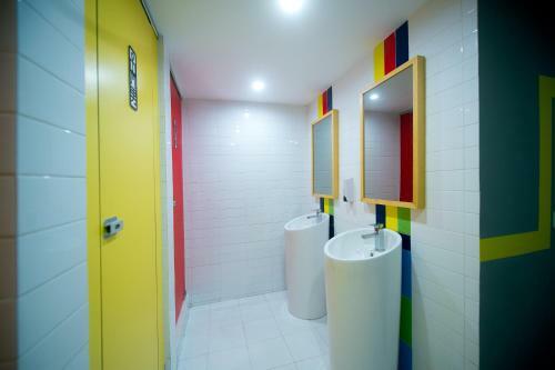 T&q Hostel Qingyanggong Branch