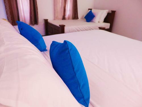 Hostal Kadolana Villa