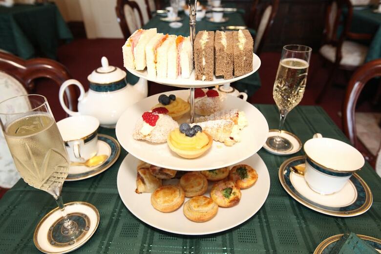 Bed & Breakfast The Grand On Macfie