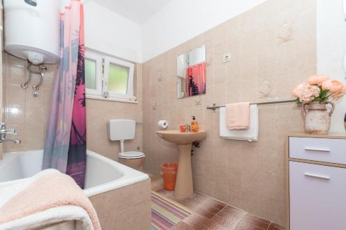 Apartamentos House Gloria 1