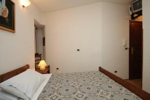 Hostal Double Room Oprtalj 7081a