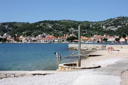Hostal Triple Room Tisno 5128a