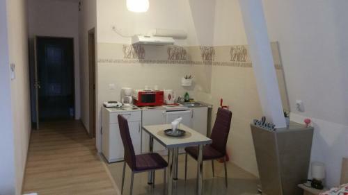 Georgiana Apartments