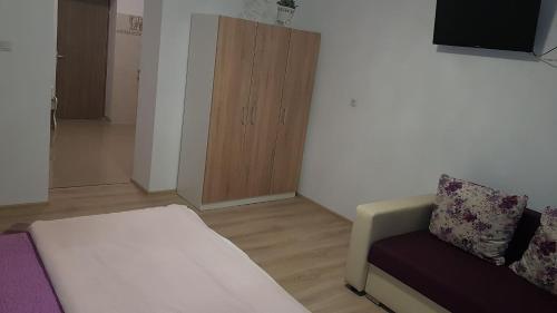 Georgiana Apartments
