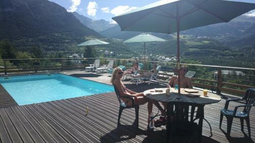 Hostal Chalet Les Moineaux Chambres D'h�tes