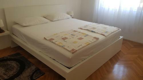Apartment Paradiso