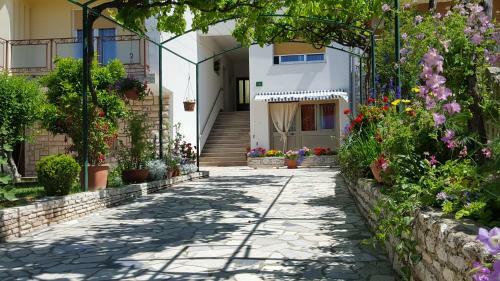 Apartment Paradiso