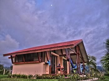 Posada Vista Guapa Surf Camp