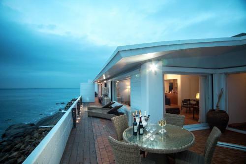Villa Hayama Funny House