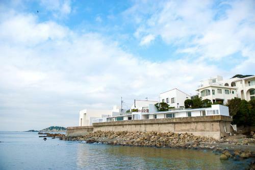 Villa Hayama Funny House