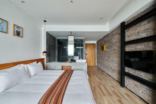 Aizhu Boutique Theme Hotel