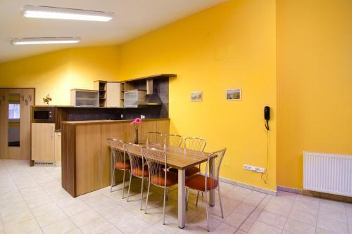 Hostal Penzion Reos